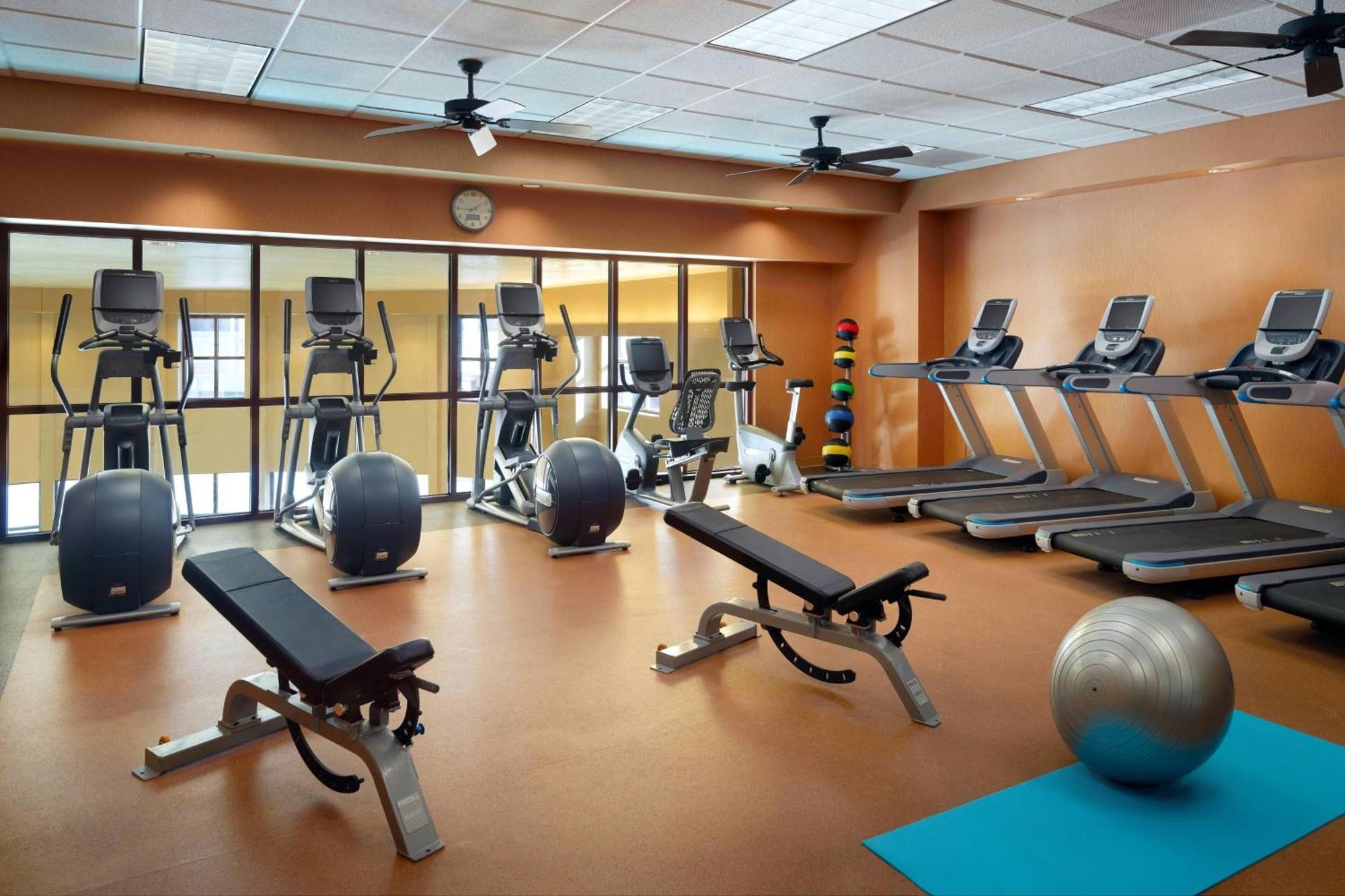 Marriott Bloomington Normal Hotel And Conference Center Bagian luar foto