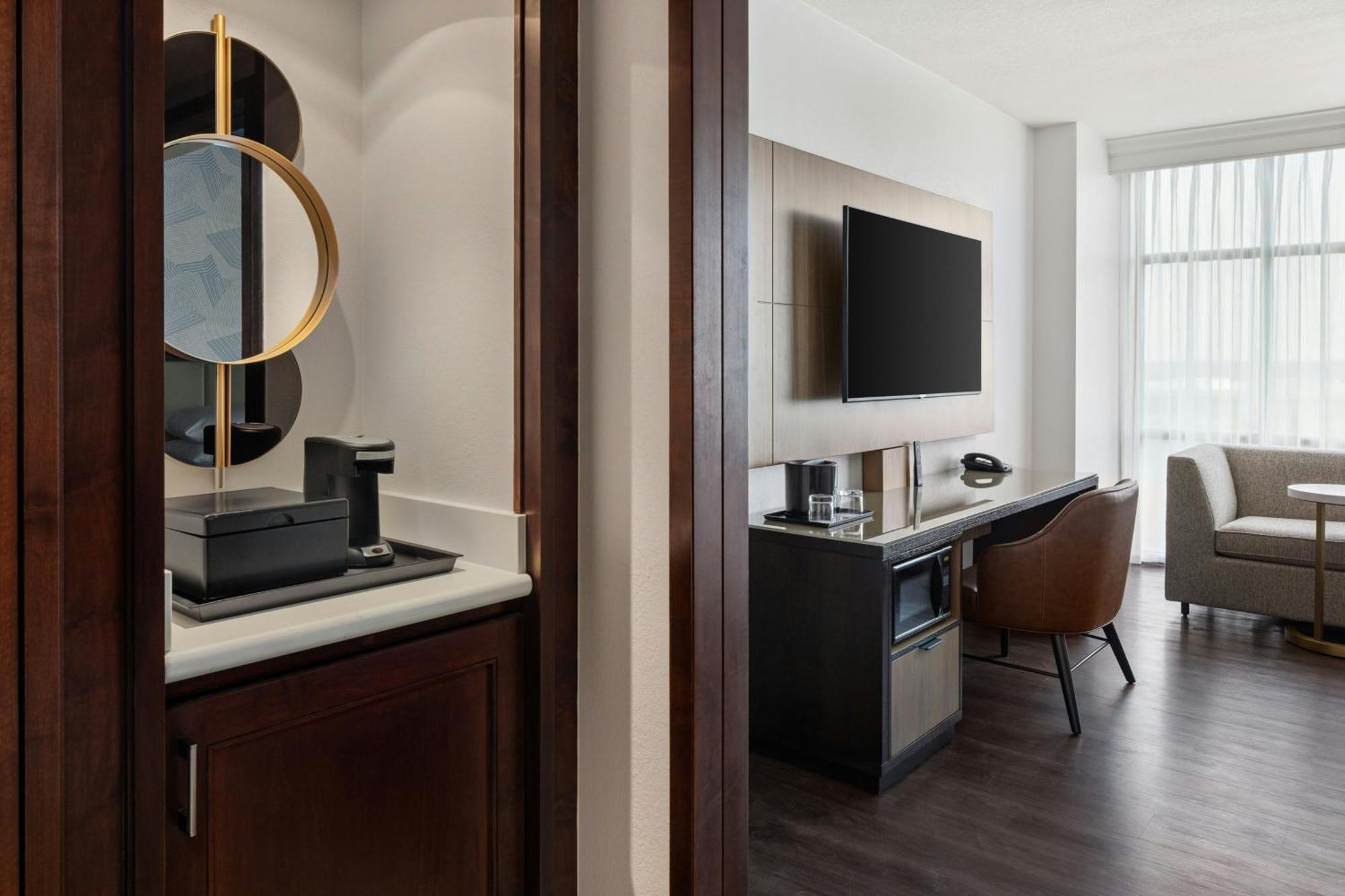 Marriott Bloomington Normal Hotel And Conference Center Bagian luar foto